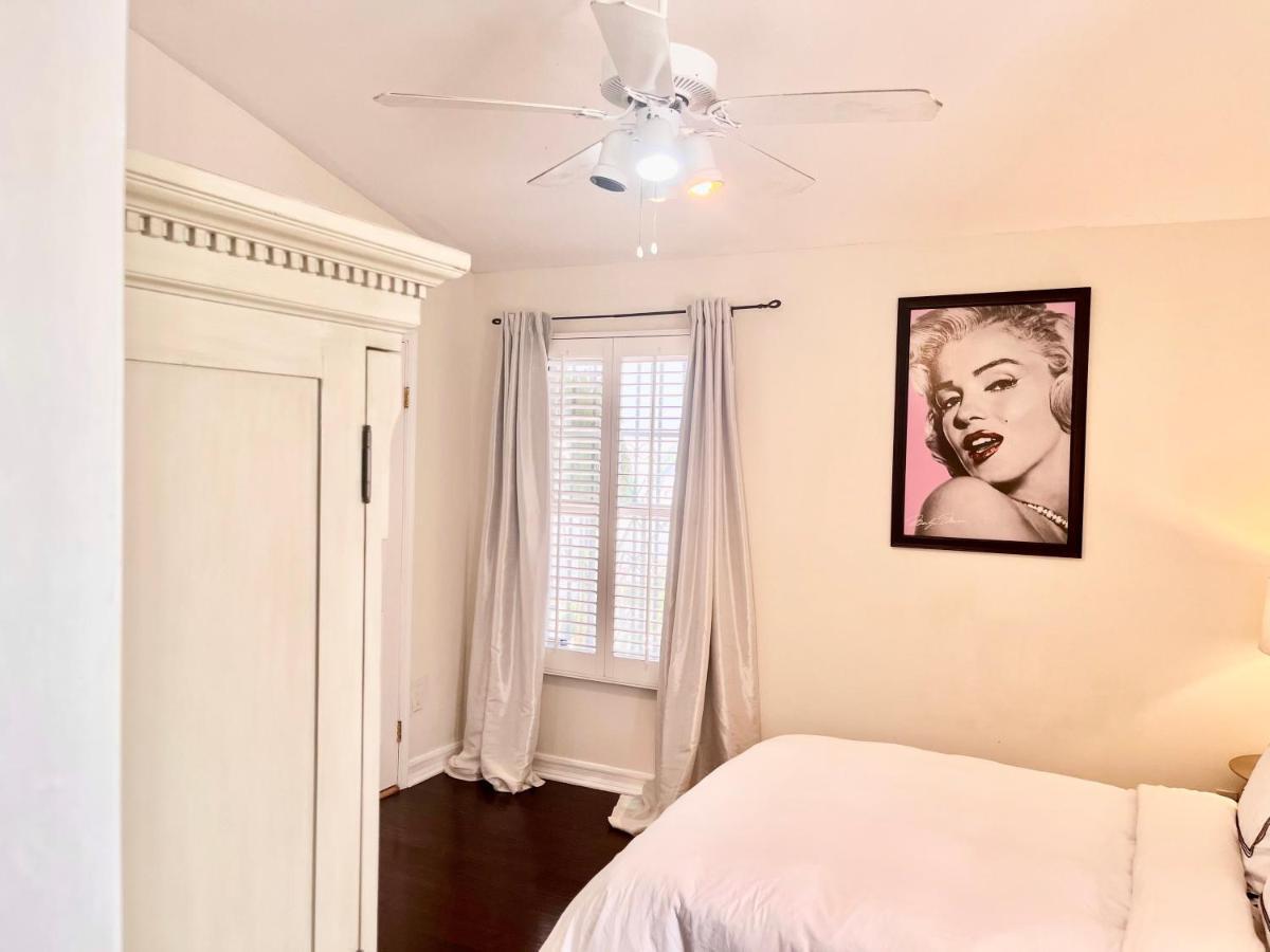 Hollywood Hills Homestay ロサンゼルス エクステリア 写真